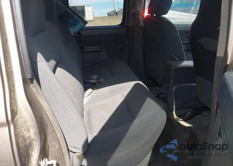 2004 Nissan Frontier Xe-V6 z USA, uszkodzony, nr VIN 1N6ED29Y64C456178